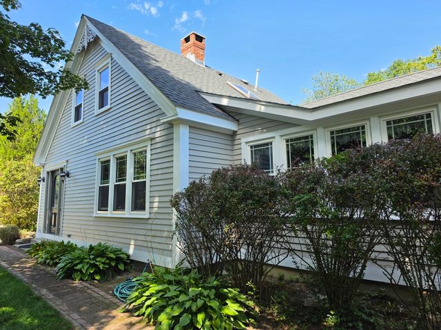 294 Plymouth St, Middleboro, MA 02346