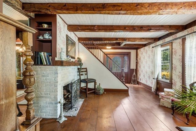 294 Plymouth St, Middleboro, MA 02346