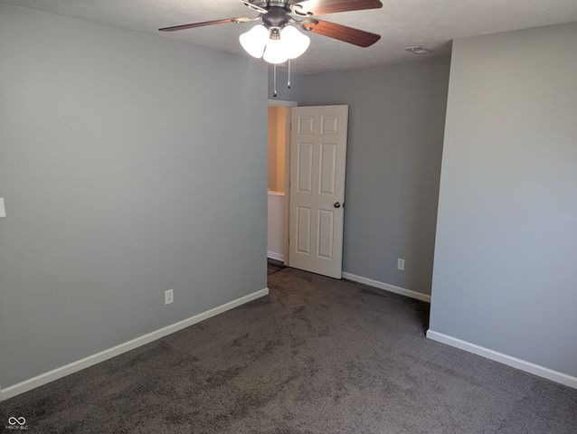 5567 Washington Avenue, Bargersville, IN 46106