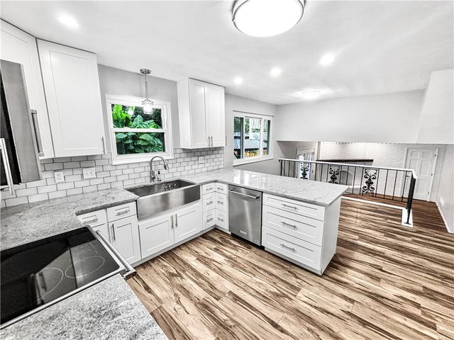 6800 Curtwood Drive, Tipp City, OH 45371