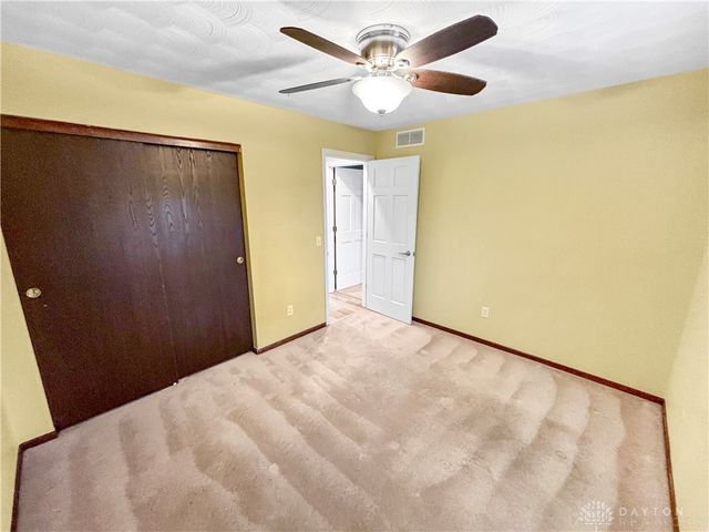 6800 Curtwood Drive, Tipp City, OH 45371