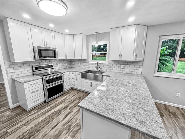 6800 Curtwood Drive, Tipp City, OH 45371