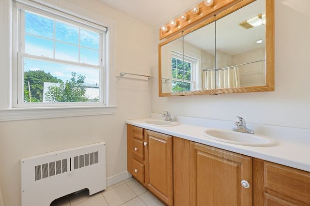 71 Parker Ave, Newton, MA 02459