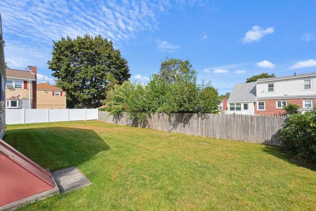 71 Parker Ave, Newton, MA 02459