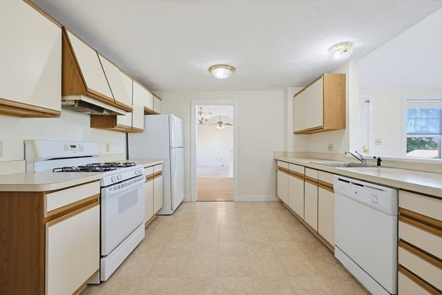 71 Parker Ave, Newton, MA 02459