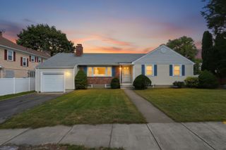 71 Parker Ave, Newton, MA 02459