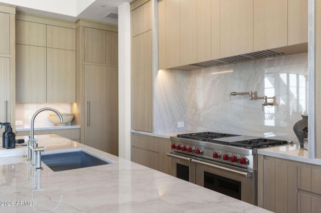 4220 N 57TH Place, Phoenix, AZ 85018