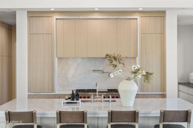 4220 N 57TH Place, Phoenix, AZ 85018