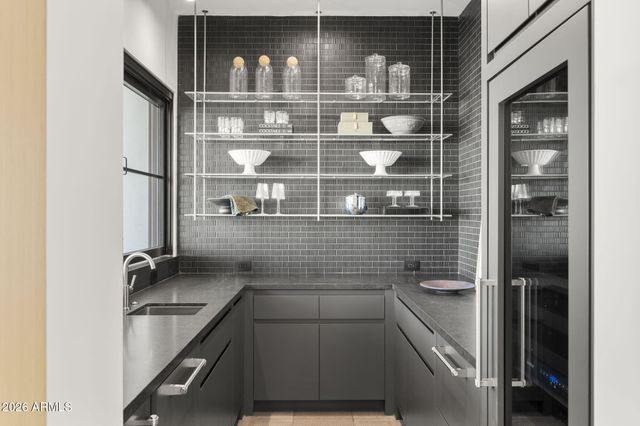 4220 N 57TH Place, Phoenix, AZ 85018