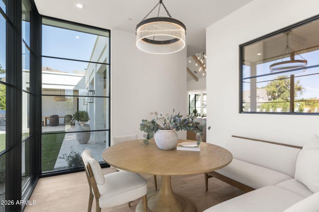 4220 N 57TH Place, Phoenix, AZ 85018