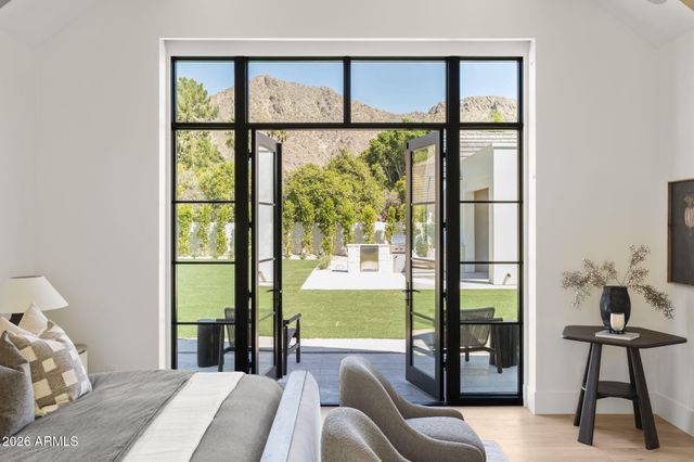 4220 N 57TH Place, Phoenix, AZ 85018