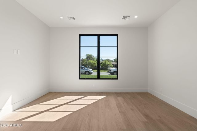 4220 N 57TH Place, Phoenix, AZ 85018