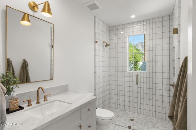 4220 N 57TH Place, Phoenix, AZ 85018