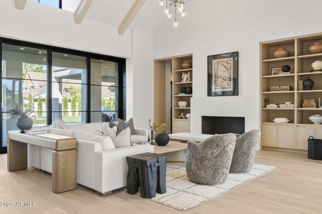 4220 N 57TH Place, Phoenix, AZ 85018