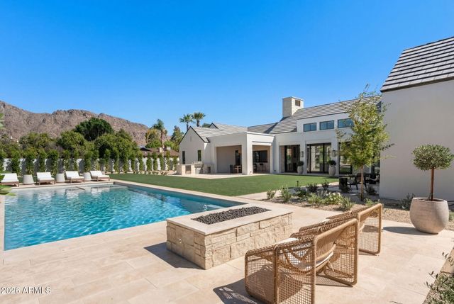 4220 N 57TH Place, Phoenix, AZ 85018