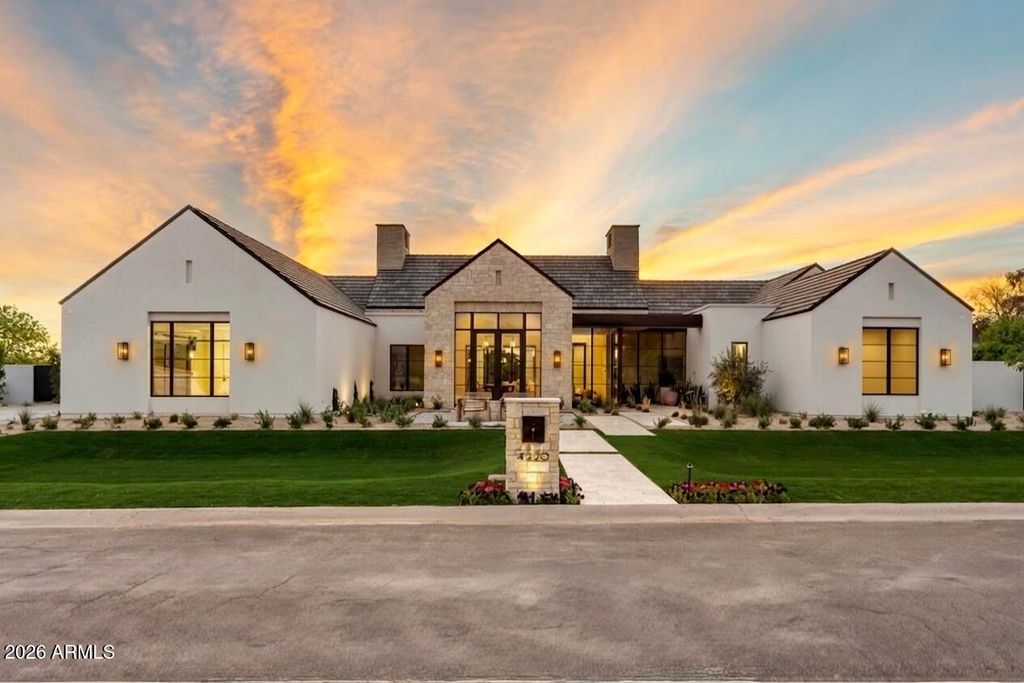 4220 N 57TH Place, Phoenix, AZ 85018