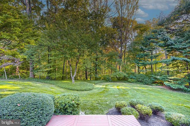 5 HOLLY BERRY CT, Glen Arm, MD 21057