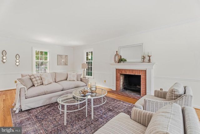 5 HOLLY BERRY CT, Glen Arm, MD 21057