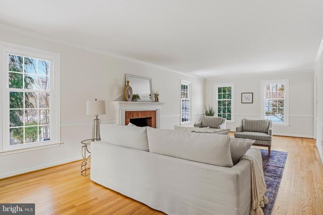 5 HOLLY BERRY CT, Glen Arm, MD 21057