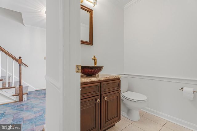 5 HOLLY BERRY CT, Glen Arm, MD 21057