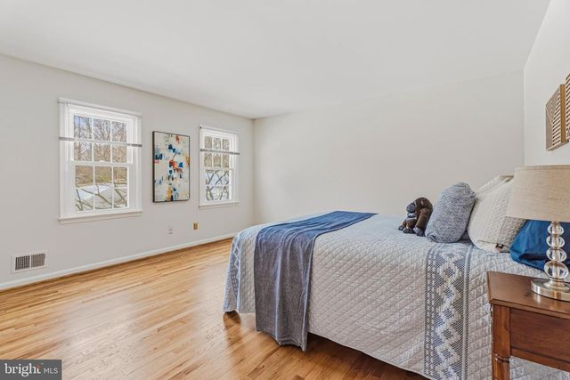 5 HOLLY BERRY CT, Glen Arm, MD 21057