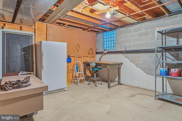 5 HOLLY BERRY CT, Glen Arm, MD 21057