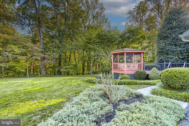 5 HOLLY BERRY CT, Glen Arm, MD 21057