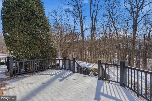 5 HOLLY BERRY CT, Glen Arm, MD 21057