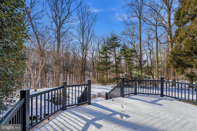 5 HOLLY BERRY CT, Glen Arm, MD 21057