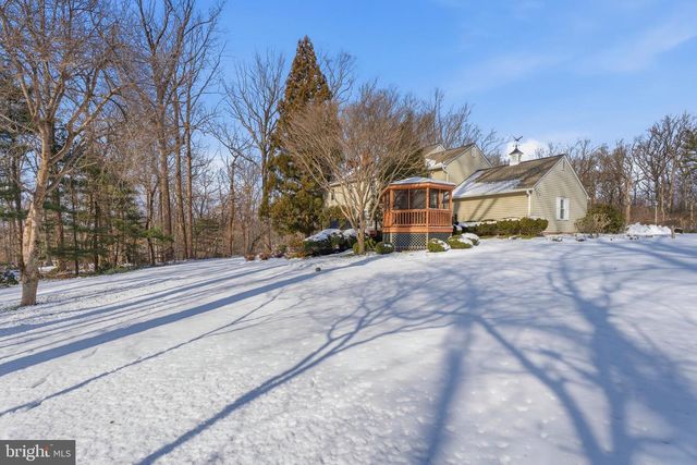 5 HOLLY BERRY CT, Glen Arm, MD 21057