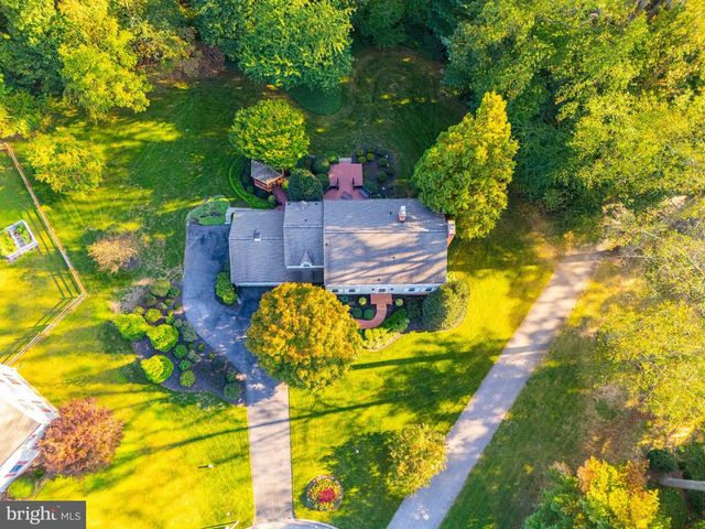 5 HOLLY BERRY CT, Glen Arm, MD 21057