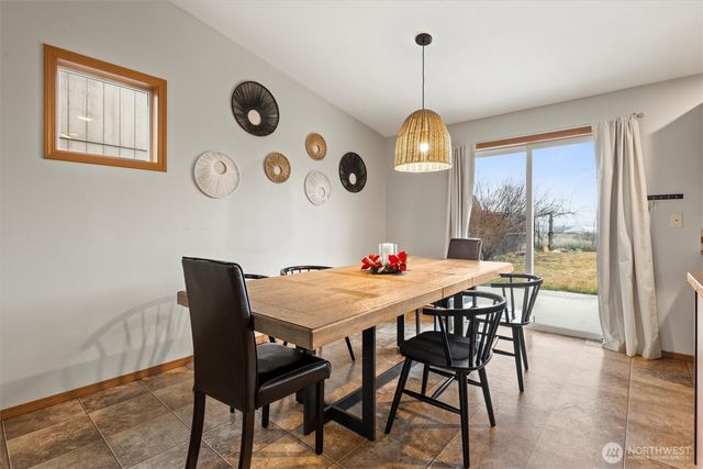 682 L St SE, Ephrata, WA 98823