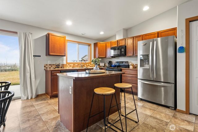 682 L St SE, Ephrata, WA 98823