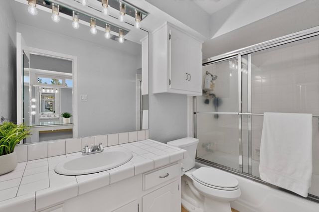 7611 El Pensador Drive, Dallas, TX 75248
