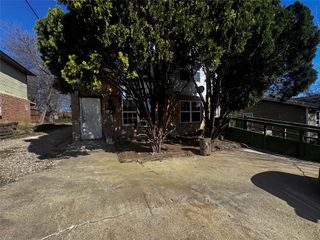 1130 College Street, Grand Prairie, TX 75050