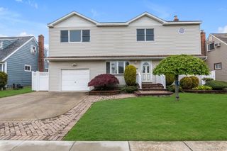57 Cedar Street, Hicksville, NY 11801