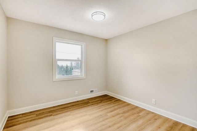 13850 Garrett Avenue, Apple Valley, MN 55124