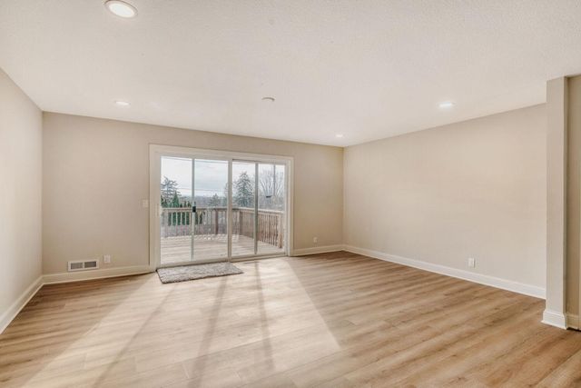 13850 Garrett Avenue, Apple Valley, MN 55124