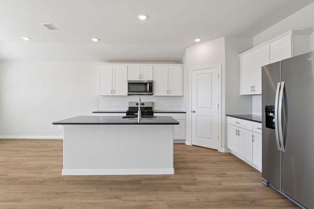 1370 Los Olmos Lane, Crandall, TX 75114