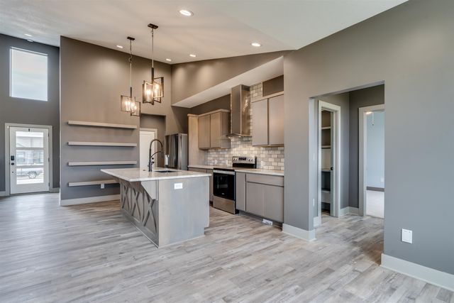 3413 S capri, Wichita, KS 67210