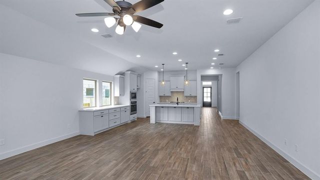 535 Oakview Bend Drive, Montgomery, TX 77316
