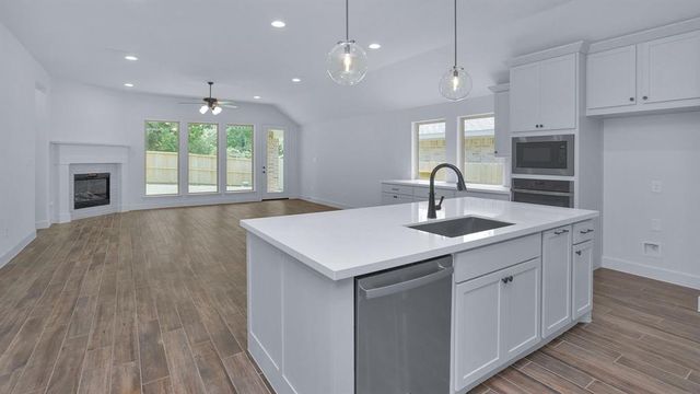 535 Oakview Bend Drive, Montgomery, TX 77316