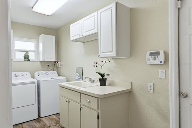 1434 ROOSEVELT DRIVE, Venice, FL 34293