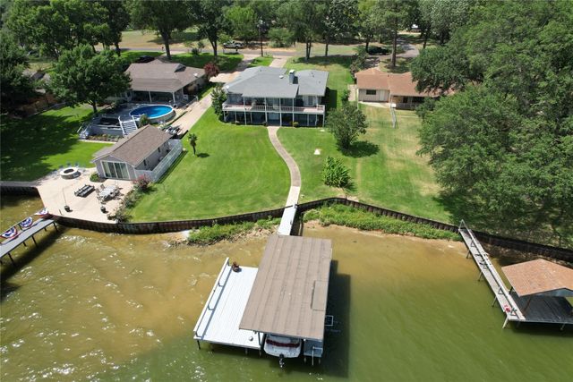 160 Santa Monica Drive, Mabank, TX 75156