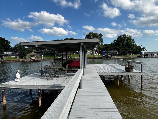 160 Santa Monica Drive, Mabank, TX 75156