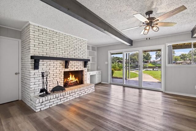 160 Santa Monica Drive, Mabank, TX 75156