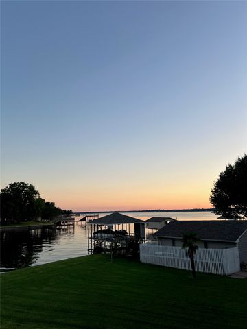 160 Santa Monica Drive, Mabank, TX 75156