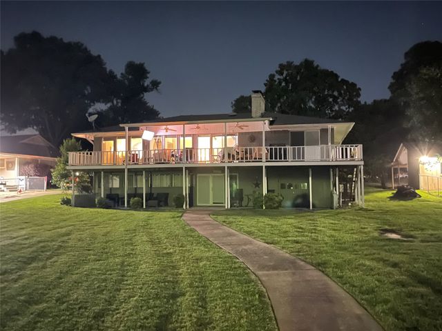 160 Santa Monica Drive, Mabank, TX 75156
