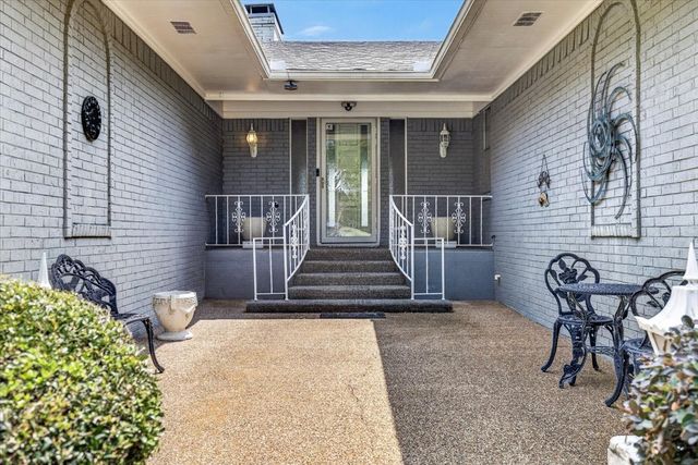 160 Santa Monica Drive, Mabank, TX 75156