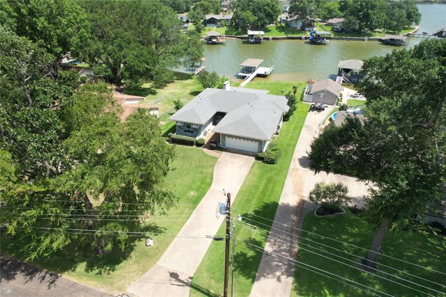 160 Santa Monica Drive, Mabank, TX 75156